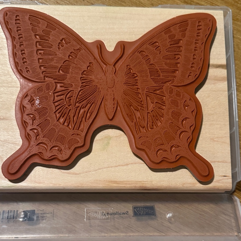 Stampin’ Up Swallowtail wooden stamp - Picture 2 of 2